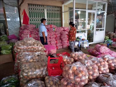 Tiền Giang: Phát hiện 4,2 tấn tỏi nhập lậu 