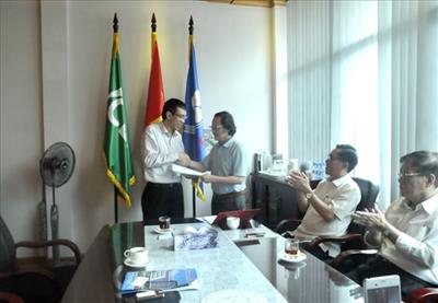 Lễ Kết nạp và trao Quyết định công nhận hội viên Hiệp hội Năng lượng Sạch Việt Nam