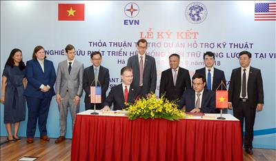 EVN - USTDA hợp tác phát triển hệ thống tích trữ năng lượng tại Việt Nam