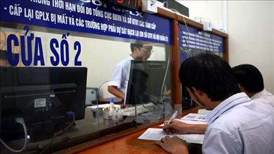 Người dân Hà Nội có thể cấp đổi giấy phép lái xe ô tô qua mạng