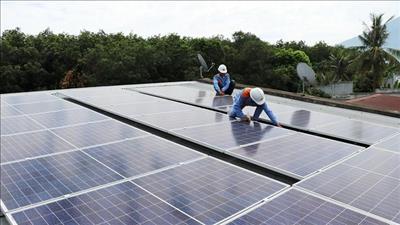 Nhiều người dân Hà Tĩnh đầu tư điện mặt trời mái nhà