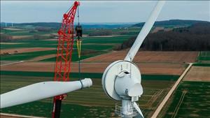 Lắp đặt cánh turbine gió bằng gỗ đầu tiên trên thế giới