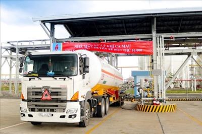 GPP Cà Mau xuất chuyến xe bồn LPG thứ 10.000 an toàn 