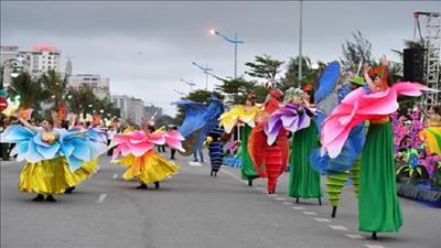 Sầm Sơn, Thanh Hóa: Tổ chức Carnival đường phố để kích cầu du lịch