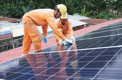 Đẩy mạnh phát triển điện mặt trời mái nhà ở Tây Nam Bộ