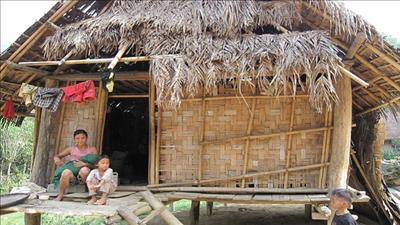 Khắc phục bất bình đẳng và giảm nghèo ở Việt Nam