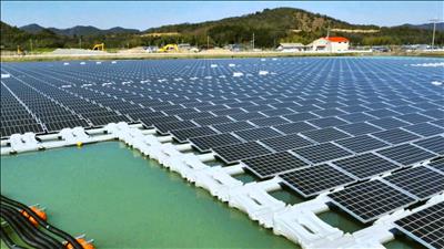 First Solar ráo riết tuyển nhân công cho nhà máy pin mặt trời tại Việt Nam