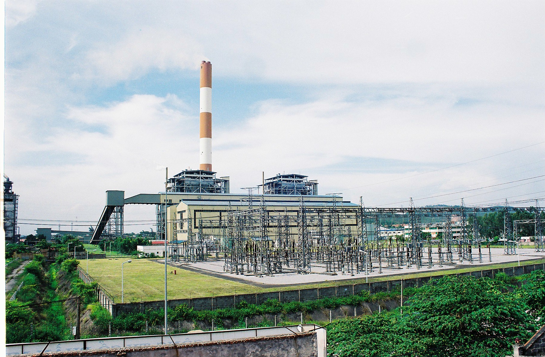 Công suất các nhà máy điện than đang được phát triển trên toàn cầu giảm kỷ lục