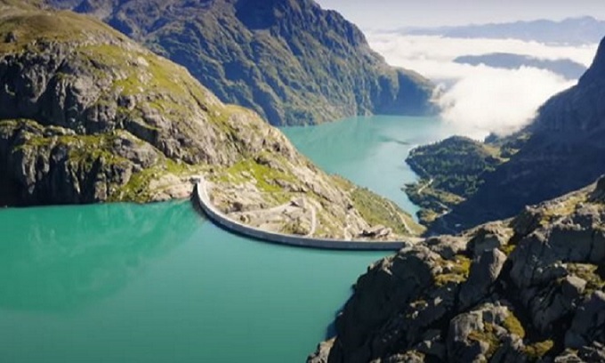 Pin nước Thụy Sĩ cung cấp điện cho 900.000 gia đình đi vào hoạt động