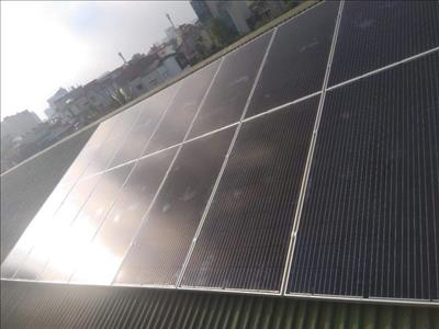 Bàn giao hệ thống điện mặt trời mái nhà tại Trường THCS Nguyễn Trãi (Hà Nội)