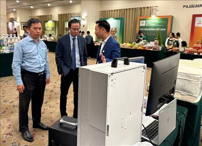Công ty Alena ra mắt giới thiệu dòng sản phẩm microinverter IQ8P tại Diễn đàn hợp tác kinh tế Thành phố Hồ Chí Minh và tỉnh Hyogo năm 2023