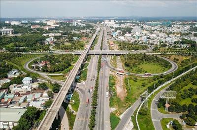 TPHCM kiến nghị xây dựng 6 dự án giao thông kết nối với Long An