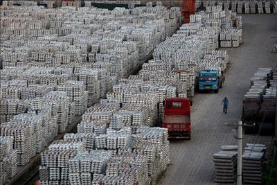 Sản lượng nhôm tháng 8 của Trung Quốc giảm do nguồn cung cắt giảm