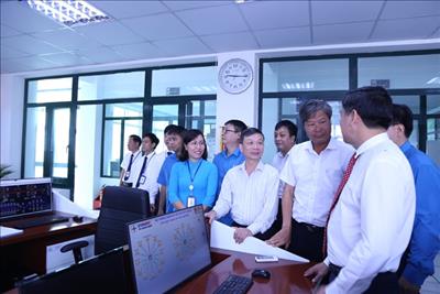 PC Nam Định gắn biển công trình Trung tâm điều khiển xa