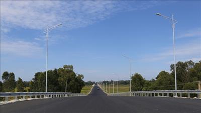 Đề xuất đầu tư tuyến đường kết nối Đông Tây ở Quảng Nam