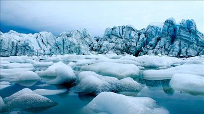 Dấu hiệu cuộc khủng hoảng khí hậu từ hiện tượng băng tan