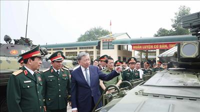 Tổng Bí thư: Binh chủng Tăng thiết giáp phải xứng đáng là lực lượng đột kích mạnh