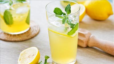 Lợi ích sức khỏe của nước chanh muối