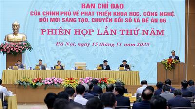 Phát triển khoa học, công nghệ, đổi mới sáng tạo, chuyển đổi số nhanh, mạnh, bền vững