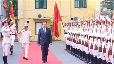 80 năm - Vinh quang Công an nhân dân Việt Nam