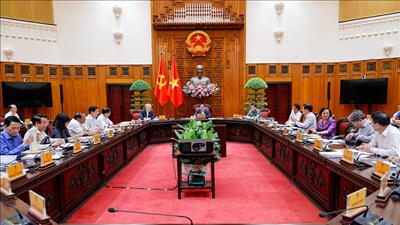 Thủ tướng: Các Bộ cần rà soát, phân cấp, phân quyền hơn nữa cho địa phương