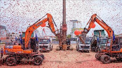 Thủ tướng chỉ đạo tổ chức lễ khởi công, khánh thành, thông xe kỹ thuật các công trình chào mừng Đại hội Đảng