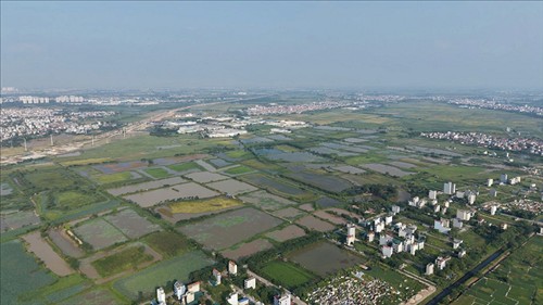 Đề nghị các tỉnh, thành phố khẩn trương triển khai nghị quyết về đất đai