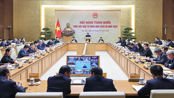 Thủ tướng: Đẩy mạnh giải ngân gần 1 triệu tỷ đồng vốn đầu tư công ngay từ đầu năm 2026