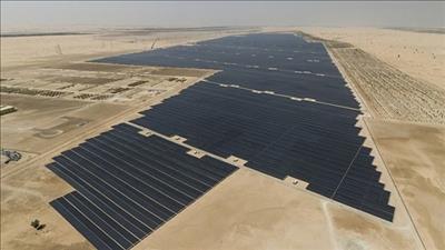 Trang trại điện mặt trời bao phủ hơn 20 km2 sa mạc