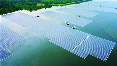 Ra mắt trang trại điện mặt trời nổi lớn nhất Singapore