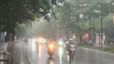 Thời tiết ngày 10/6: Nhiều khu vực có mưa dông, đề phòng lốc sét