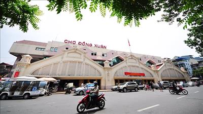 TP Hà Nội: Thí điểm sử dụng năng lượng mặt trời trên mái chợ Đồng Xuân