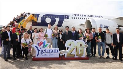 Việt Nam chào đón vị khách quốc tế thứ 20 triệu trong năm 2025