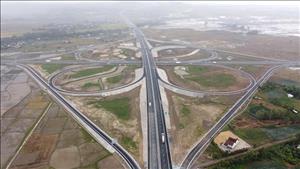 Rà soát, nâng cấp các tuyến đường bộ cao tốc đã đầu tư theo quy mô phân kỳ