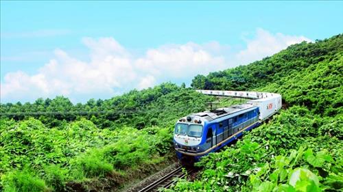 Thủ tướng yêu cầu đẩy nhanh tiến độ dự án đường sắt Lào Cai – Hà Nội – Hải Phòng