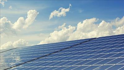 Phát triển năng lượng mặt trời và gió giúp EU tiết kiệm 12 tỷ euro