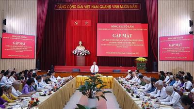 Tổng Bí thư gặp mặt cán bộ lão thành cách mạng, người có công tiêu biểu