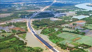 Thủ tướng chỉ đạo đẩy nhanh tiến độ giải ngân vốn đầu tư công những tháng cuối năm 2025