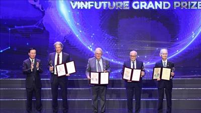 Giải thưởng VinFuture 2023 vinh danh phát minh sản xuất năng lượng xanh bằng pin mặt trời