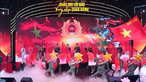 Tổng Bí thư dự giao lưu nghệ thuật “Khắc ghi lời Bác - vang nhịp quân hành”