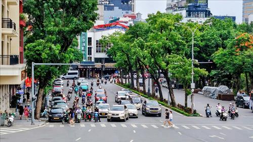 Hà Nội thực hiện chính sách hỗ trợ chuyển đổi sang phương tiện giao thông sử dụng năng lượng sạch