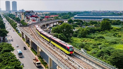 Hà Nội triển khai vé điện tử liên thông, kết nối metro với xe buýt và xe đạp công cộng