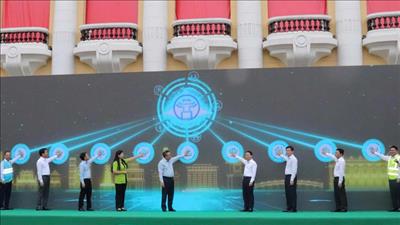 Hà Nội: Đưa vào vận hành các phương tiện, thiết bị vệ sinh môi trường hiện đại