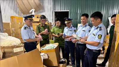 Thủ tướng yêu cầu tăng cường công tác chống buôn lậu, gian lận thương mại và hàng giả
