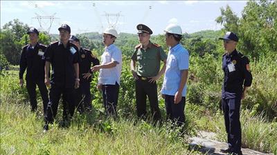 Bảo vệ hành lang an toàn lưới điện cao áp của EVNNPT trong dịp Lễ Quốc khánh