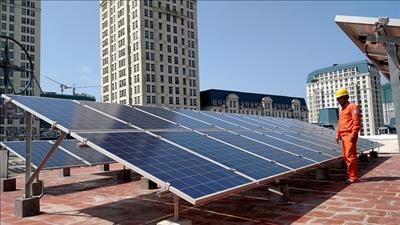 EVNHANOI ký kết thỏa thuận phát triển điện mặt trời áp mái