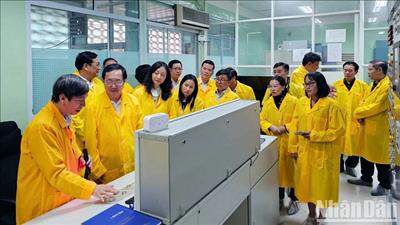 Ứng dụng năng lượng nguyên tử trong phát triển kinh tế - xã hội