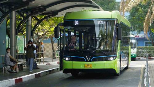 TPHCM: Đề xuất hoàn tất chuyển đổi 100% xe buýt sang sử dụng điện hoặc năng lượng xanh vào năm 2030