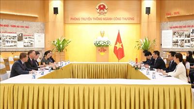 Phát triển mạnh mẽ hơn nữa quan hệ thương mại, đầu tư giữa Việt Nam và Hoa Kỳ
