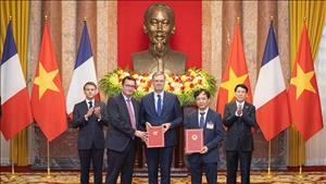 Tiếp tục thúc đẩy hợp tác với Pháp trong lĩnh vực công nghệ vũ trụ và hàng không